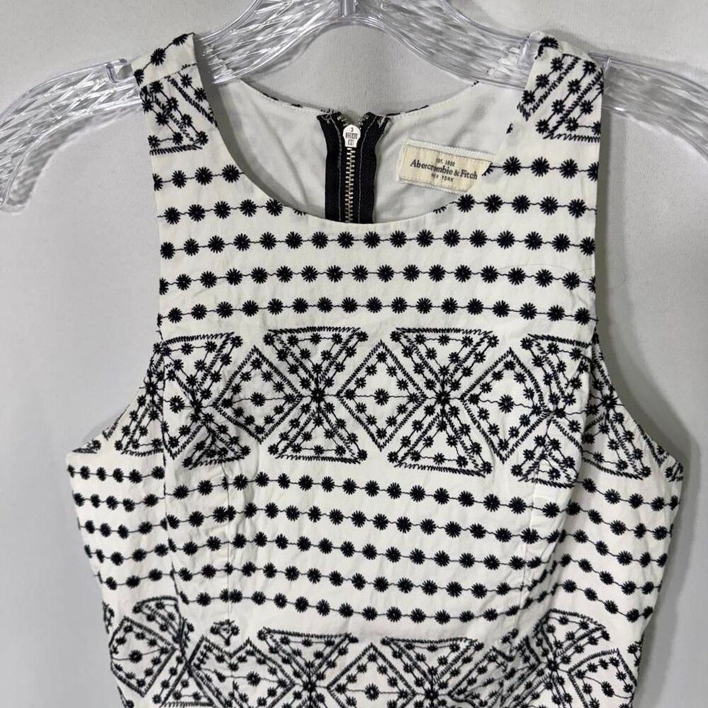 Abercrombie & Fitch Women's Size Medium Aztec Embroidered High Neck Crop Top